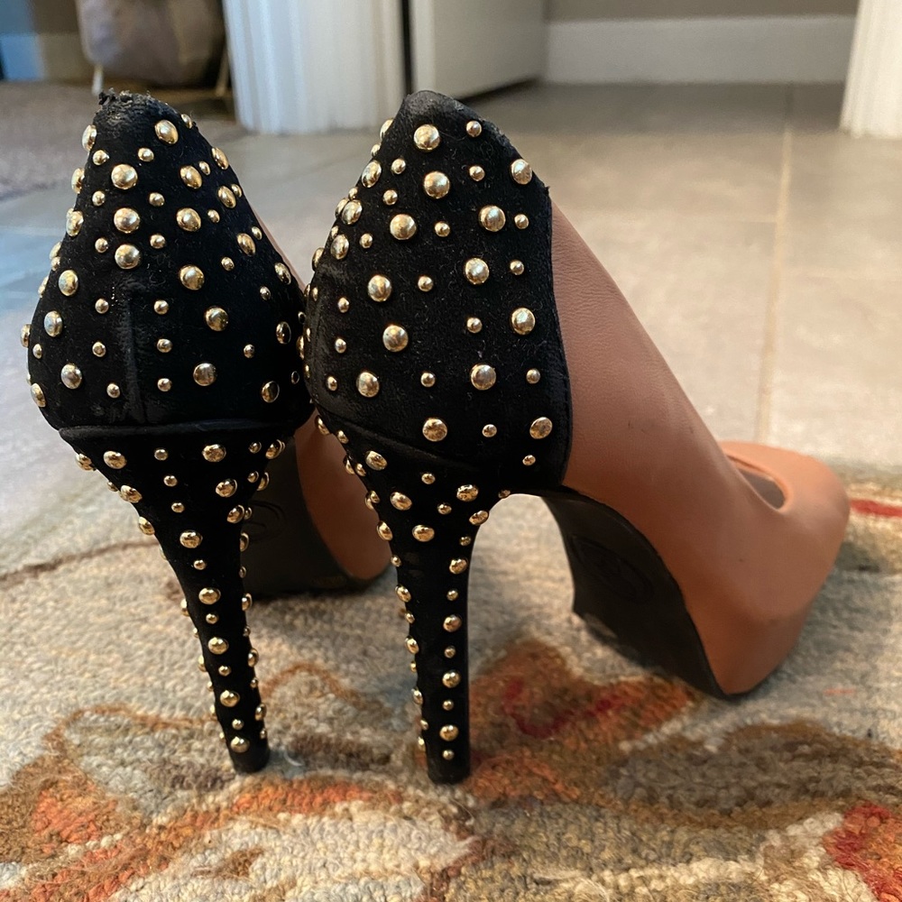 CHIC Jessica Simpson Platform Studded Heels